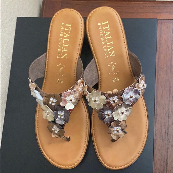 Italian Shoe Maker Floral Sandal - Picture 4 of 7